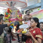 The Lord goes out to meet his devotees