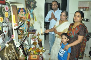 PRAJEESH FAMILY  -VISU CELEBRATES AT CHIDAMBARA SAMY ST, MYLAPORE