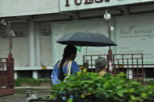 RAINPIC AT LUZCHURCH RD -ON 24-4-13