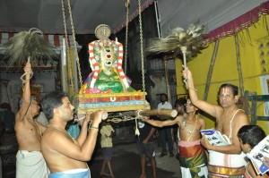 VENKATESHA-PERUMAL-KOIL(oonjal at mari chetty st mandaveli on 9-4-13