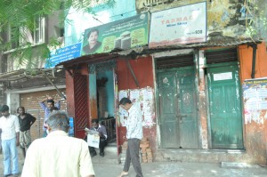 Tasmac closed at R K Mutt Rd ( Near Kumaran Store)  pic on 21-6-13