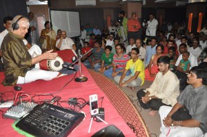 PATRI DRUM FEST -UMAYALAPURAM SIVARAMAN (MRIDANGAM)  30-8-13  at arkay convention center ,R.H.ROAD.