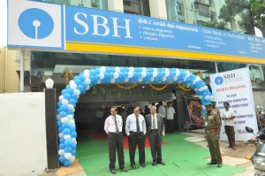 state bank of hyderabad new zonal office  at  santhome high rd mylapore, on 26-8-13
