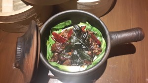 MT CHINESE FOOD Chicken clay pot with sweet basil 1