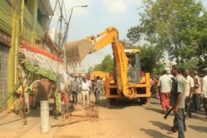 Hawkers removed Mada streets